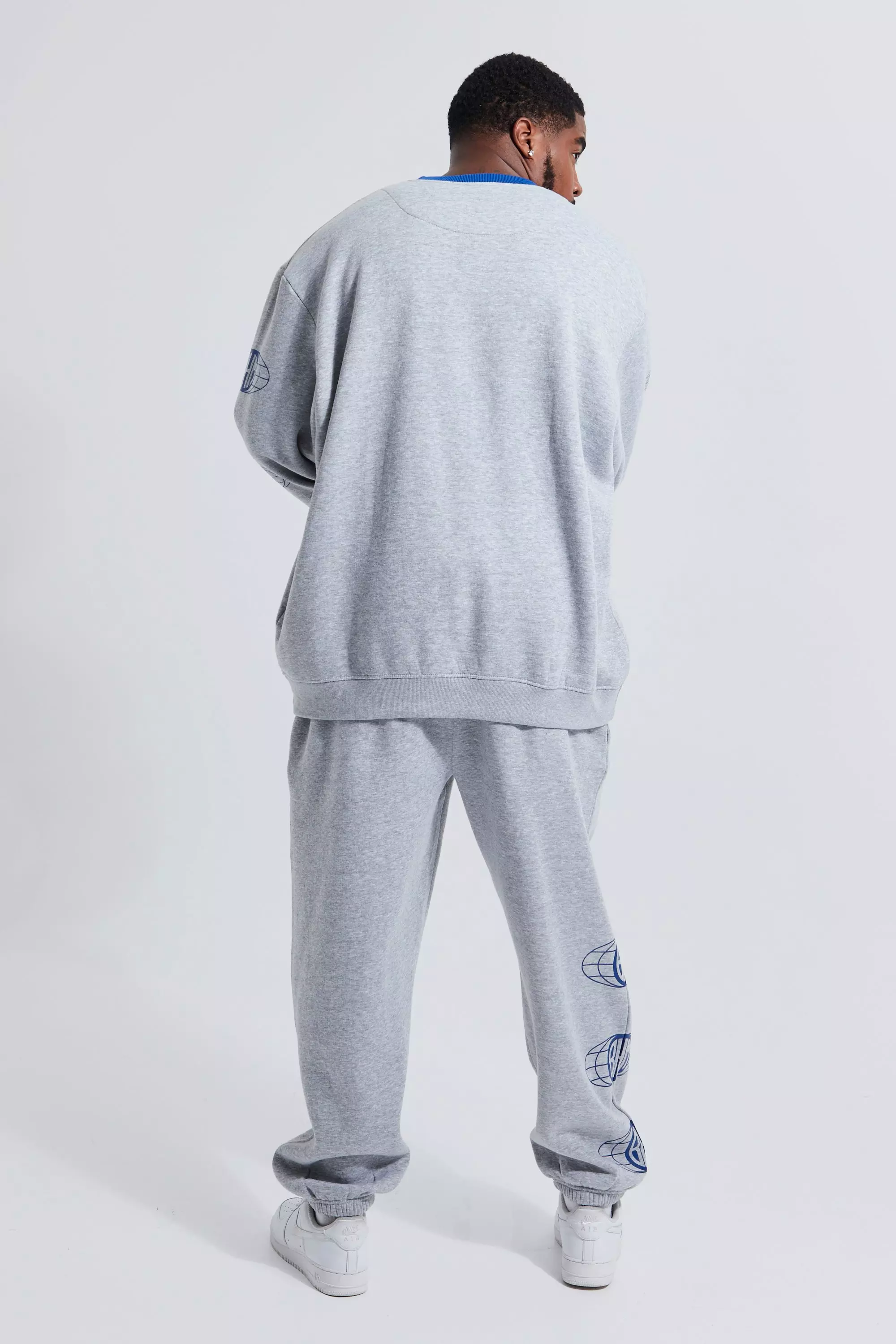 Baggy best sale grey tracksuit